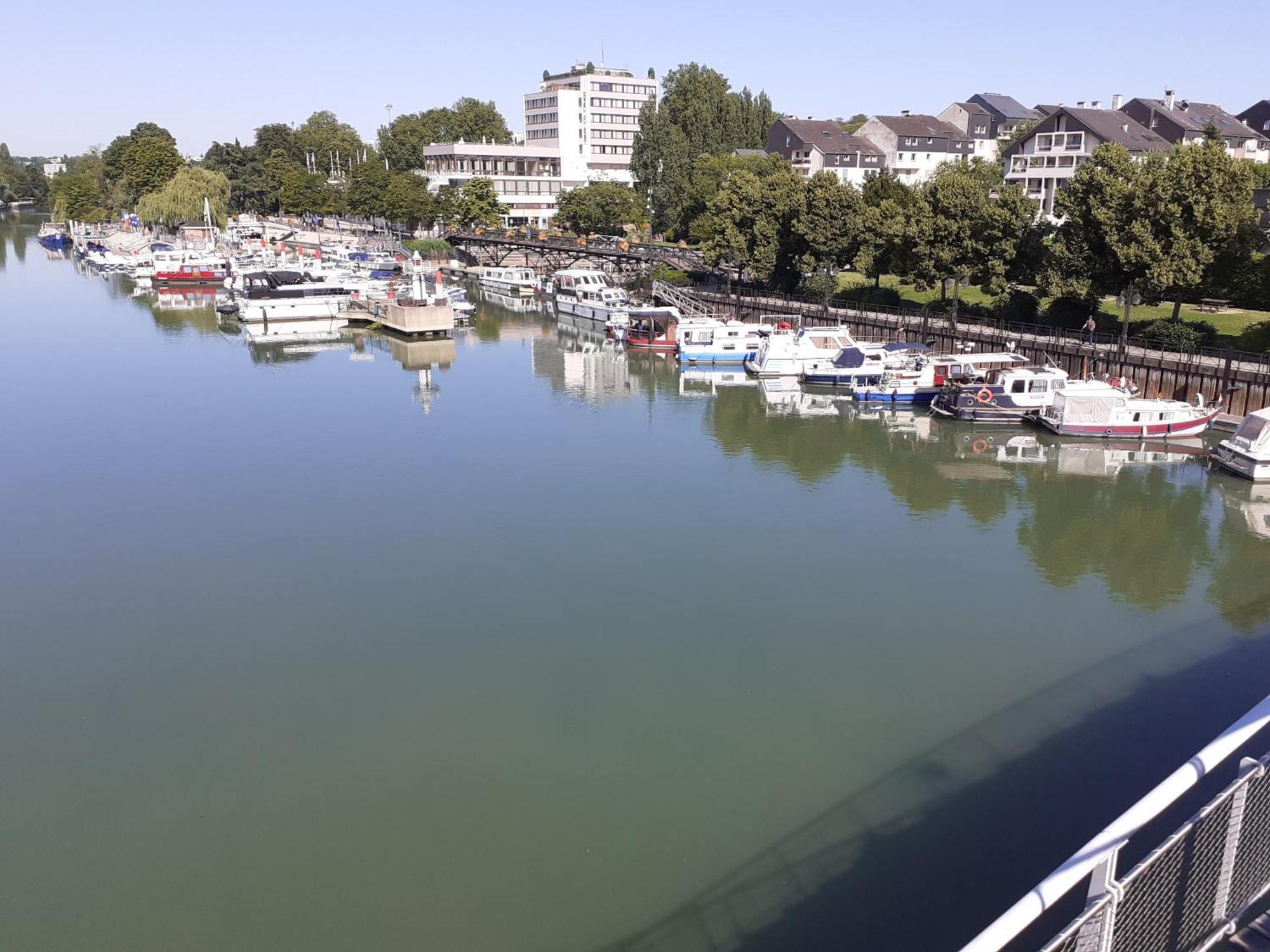 Maison Individuelle Avec Terrasse Nogent Sur Marne Luaran gambar