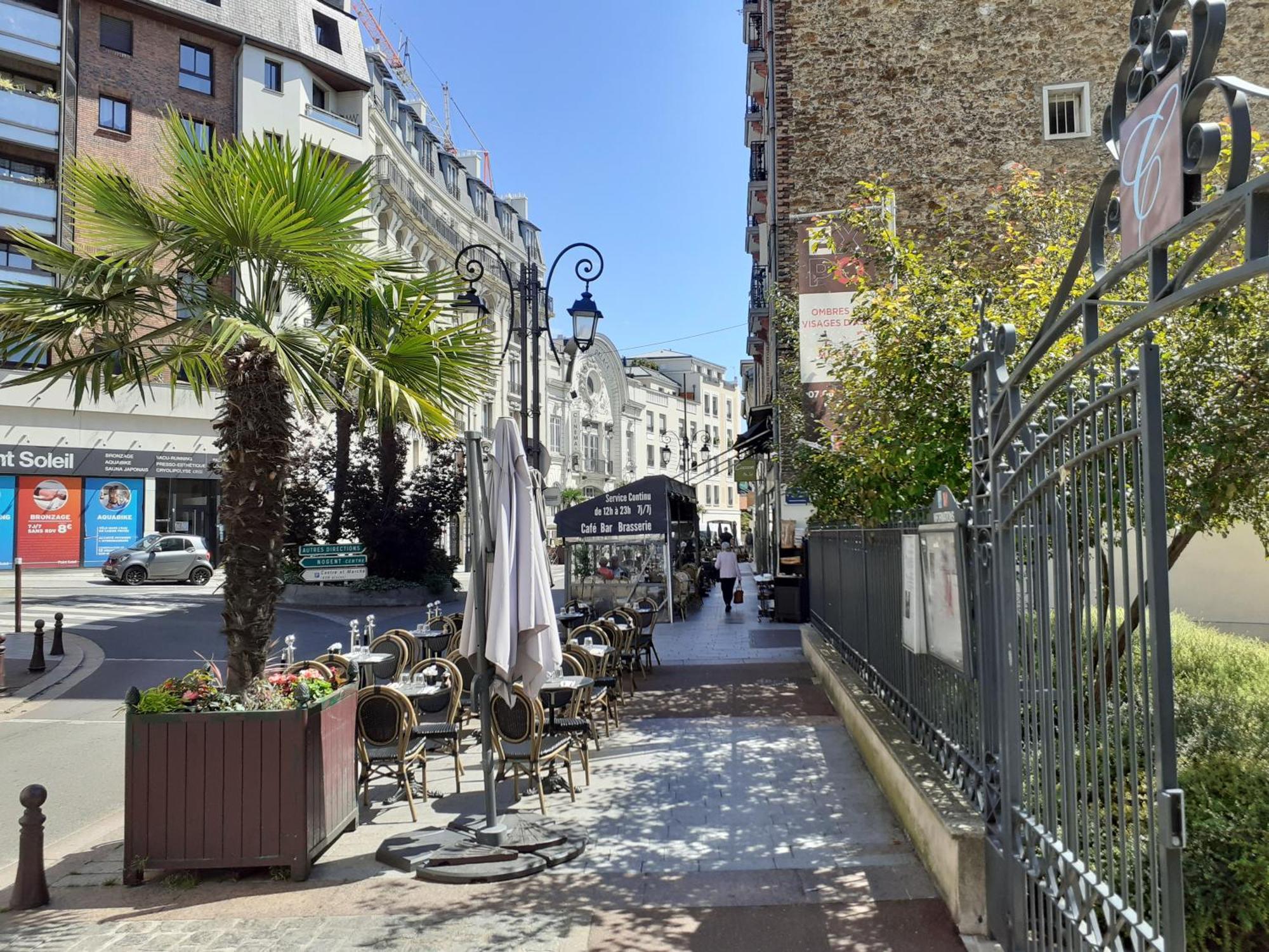 Maison Individuelle Avec Terrasse Nogent Sur Marne Luaran gambar